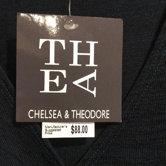 Chelsea & Theodore faux wrap dress - Picture 4 of 4